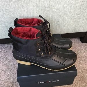 Tommy Hilfiger Romolan Duck Boots - Size 8